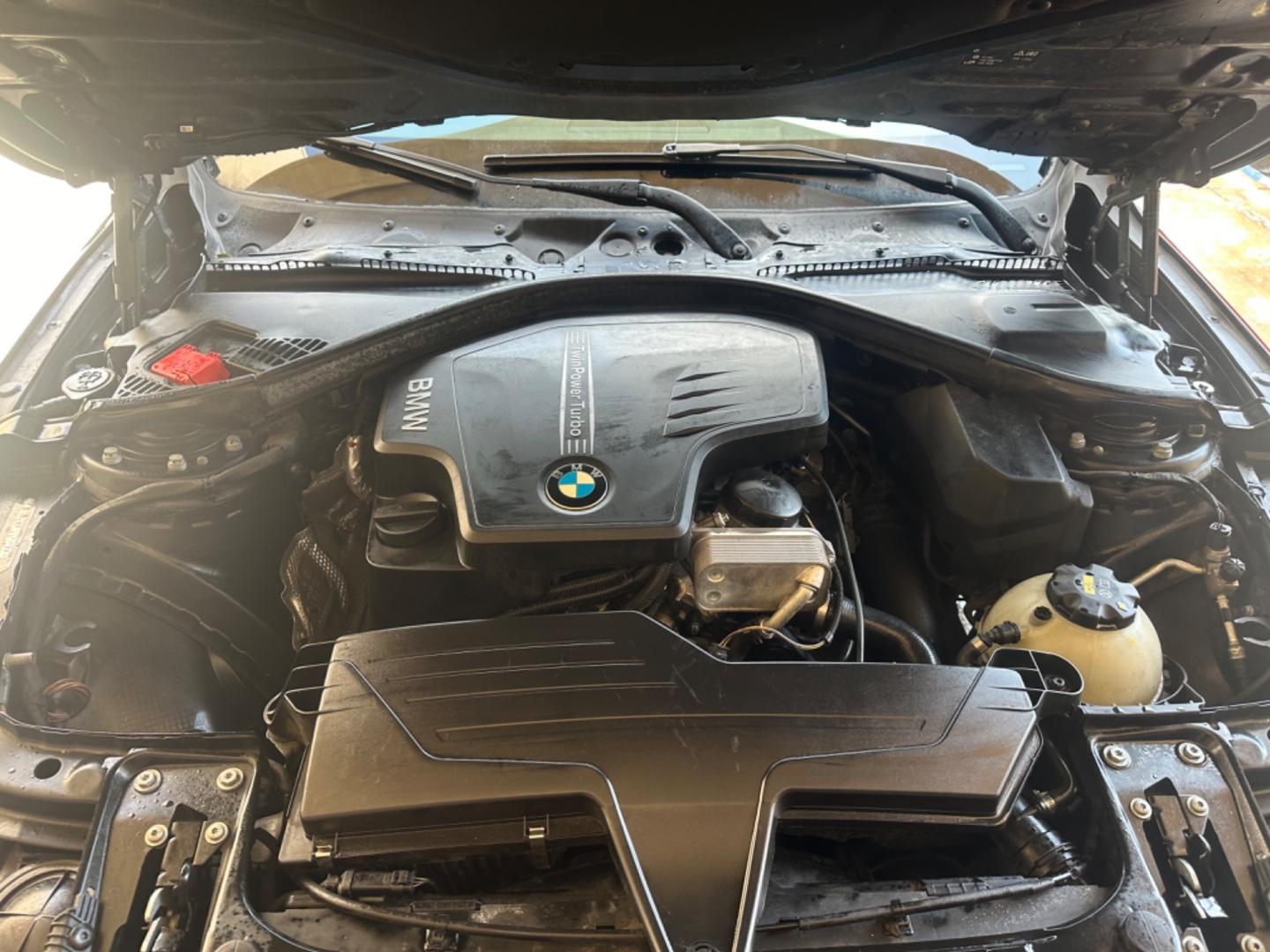 2015 Black Metallic /Black BMW 3-Series 328i SULEV (WBA3C1C58FK) with an 2.0L L4 DOHC 16V engine, 8-Speed Automatic transmission, located at 30 S. Berkeley Avenue, Pasadena, CA, 91107, (626) 248-7567, 34.145447, -118.109398 - Navigation! Leather Seats! Moon-roof! Back up Camera! This 2015 BMW 3-Series 328i SULEV looks and drives well. We can help! We are the bank. All our cars are thoroughly inspected and reconditioned by our technicians. FREE CARFAX report. Stop by or call to speak with our friendly staff. Whether you h - Photo#20